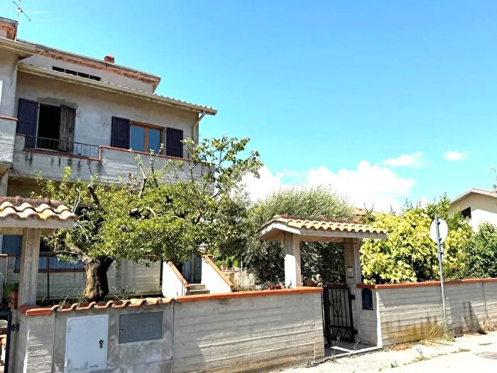 Casa quadrilocale in vendita in Via Conciliazione, Cartoceto