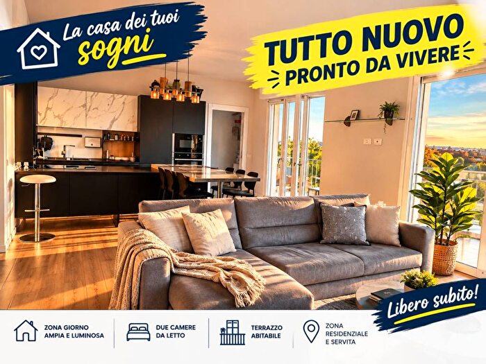 Appartamento trilocale in affitto in Via Salvo D'Acquisto, Centro, Peschiera del Garda