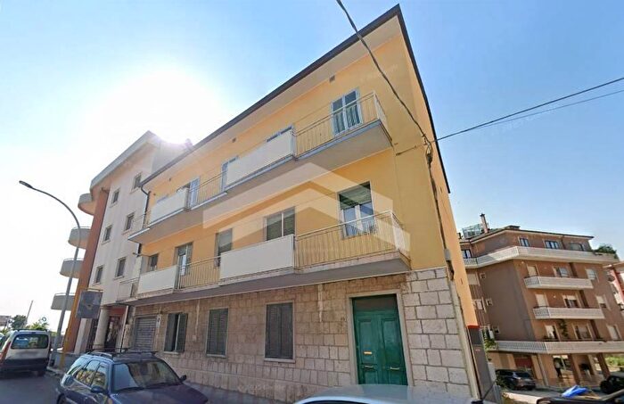 Appartamento con 6 locali in vendita in Via Piave, Campobasso