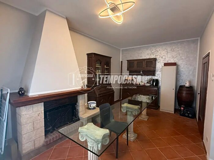 Appartamento trilocale in vendita in Santa Sofia