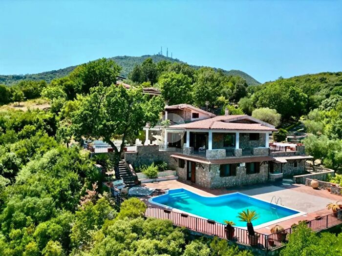 Casa con 15 locali in vendita in Loc Marcaneto, San Giovanni A Piro