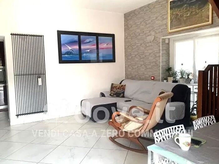 Appartamento trilocale in vendita in Via Guglielmo Marconi, Albiate