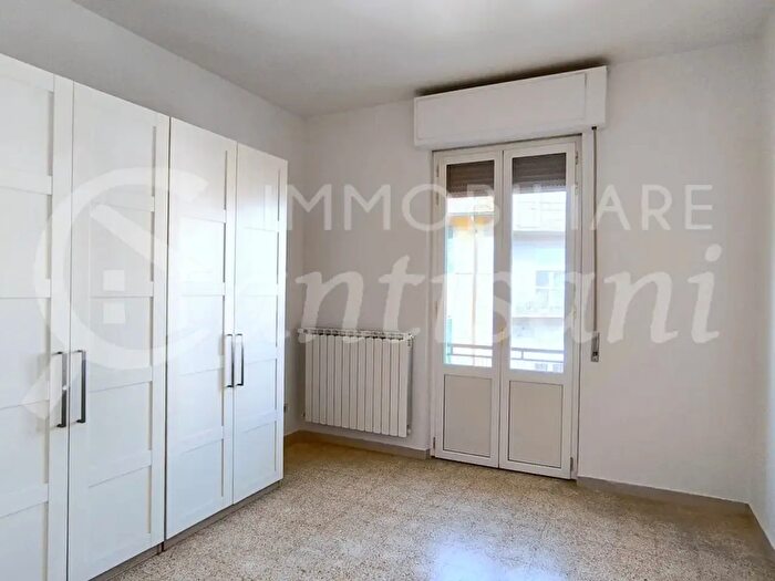 Appartamento in affitto in Via Reginaldo Giuliani, Firenze