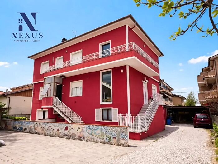 Appartamento trilocale in vendita in Mondolfo