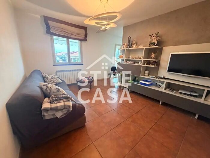Appartamento con 5 locali in vendita in Altopascio