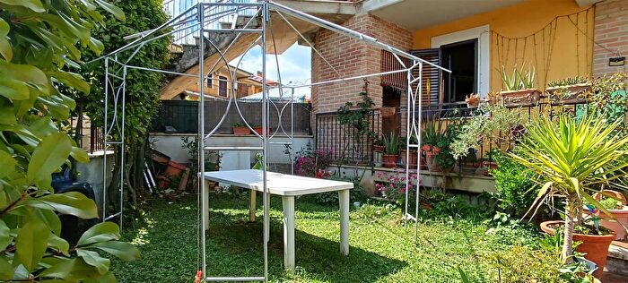 Casa trilocale in vendita in Via dei Gladitori Snc Tarano, Tarano