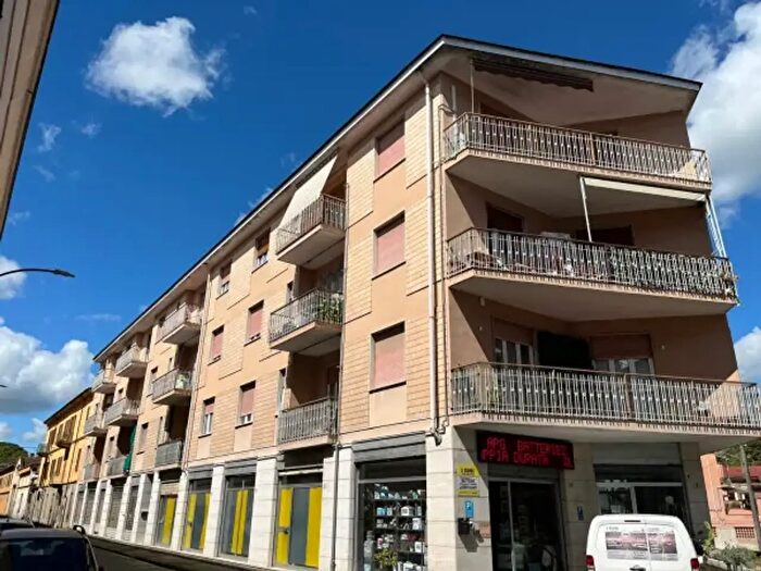 Appartamento quadrilocale in vendita in Via Buenos Aires, Canelli