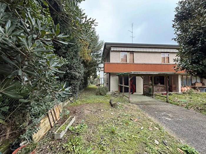 Casa quadrilocale in vendita in Selvazzano Dentro