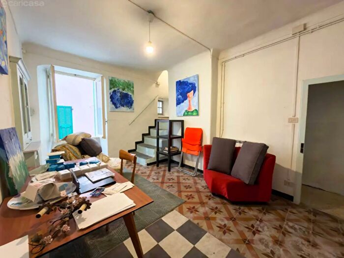 Appartamento con 8 locali in vendita in Andrea Doria, Borgomaro