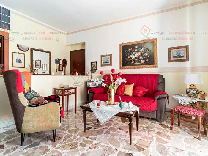 Appartamento trilocale in vendita in Siracusa