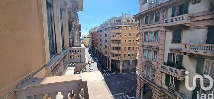 Appartamento con 5 locali in vendita in Via Federico Avio, Genova