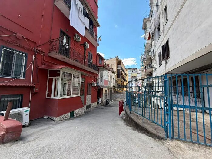 Appartamento bilocale in vendita in Via Generale dAmbrosio, Napoli