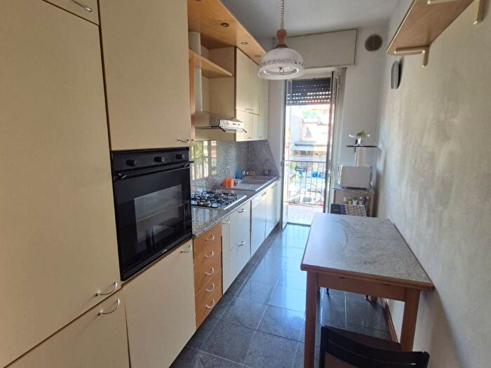 Appartamento trilocale in affitto in Via Pellegrino Rossi, Affori, Milano