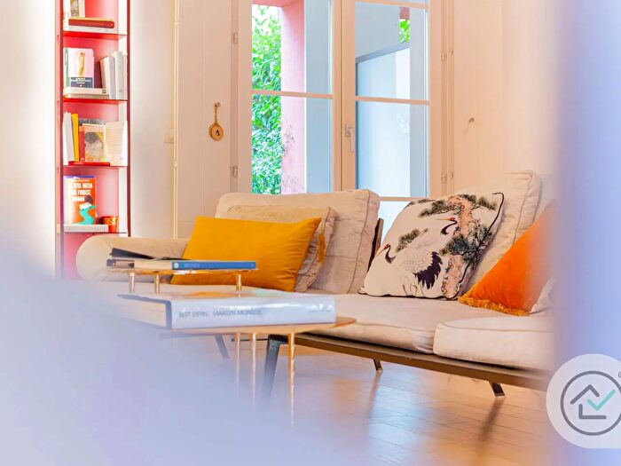 Appartamento trilocale in vendita in Viale Aguggiari, Varese