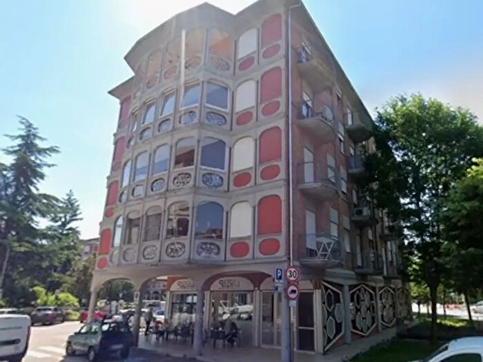 Appartamento con 5 locali in vendita in Piazza Arturo Toscanini, Pavullo Nel Frignano