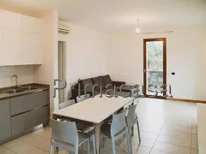 Appartamento con 5 locali in affitto in Via Roma, Spinea