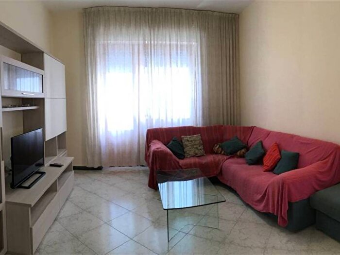 Appartamento con 5 locali in affitto in Via Buozzi, Centro, Follonica