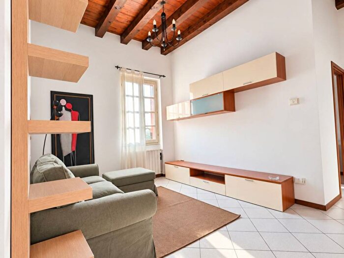 Appartamento bilocale in affitto in Valduce Crispi, Como