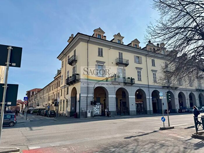 Appartamento trilocale in vendita in Piazza Roma, Pinerolo