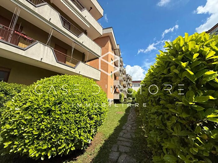Appartamento trilocale in vendita in Via della Carnaga, Varese