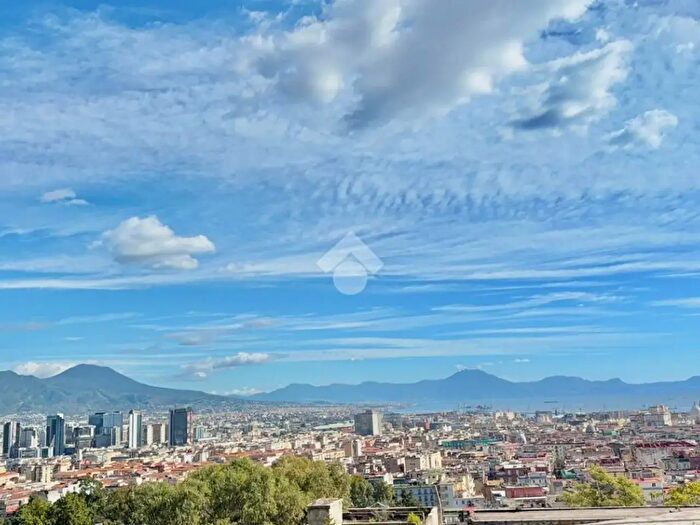 Appartamento quadrilocale in vendita in Via Ottavio Morisani, Napoli