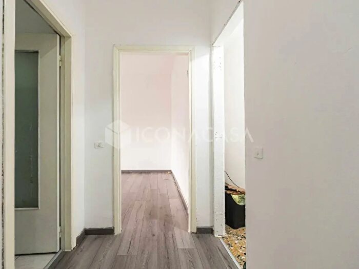 Appartamento trilocale in vendita in Via Cantore General Antonio, Giussano