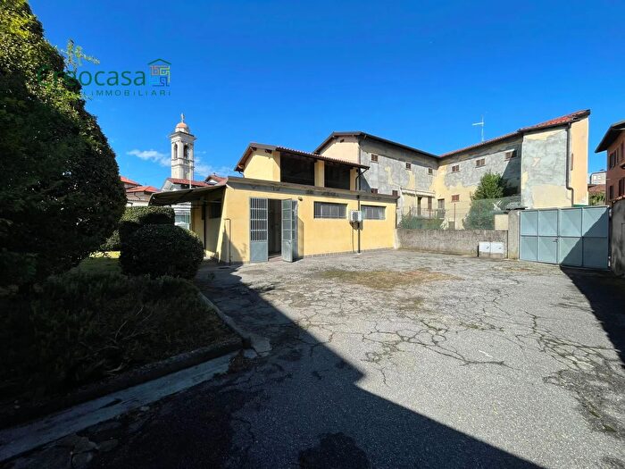 Casa in vendita in Azzano San Paolo