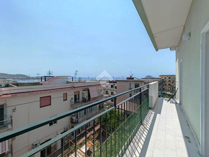 Appartamento quadrilocale in affitto in Via Virgilio Traversa, Arco Felice, Pozzuoli