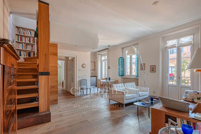 Appartamento trilocale in vendita in Via Bartolomeo Panizza, Milano