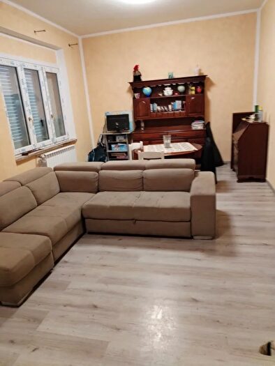 Casa con 10 locali in vendita in Via G Matteotti, Serravalle Pistoiese