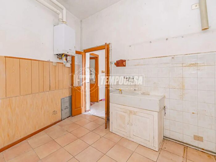 Casa con 6 locali in vendita in Piazza IV Novembre, Tromello