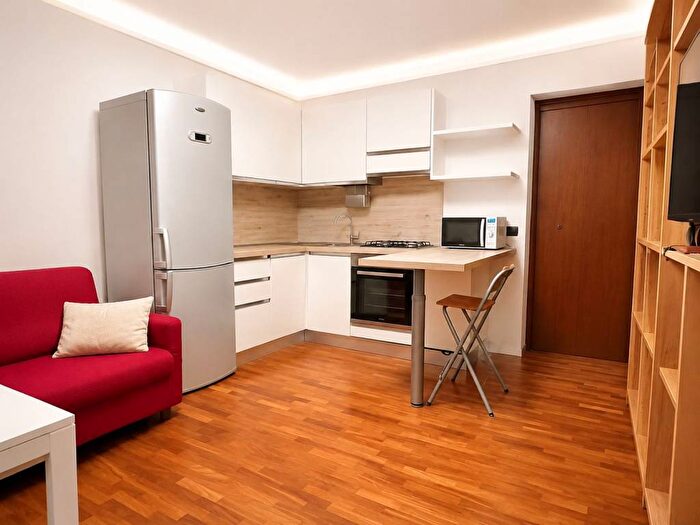 Casa bilocale in affitto in Via Carlo Farini, Garibaldi Corso Como, Milano