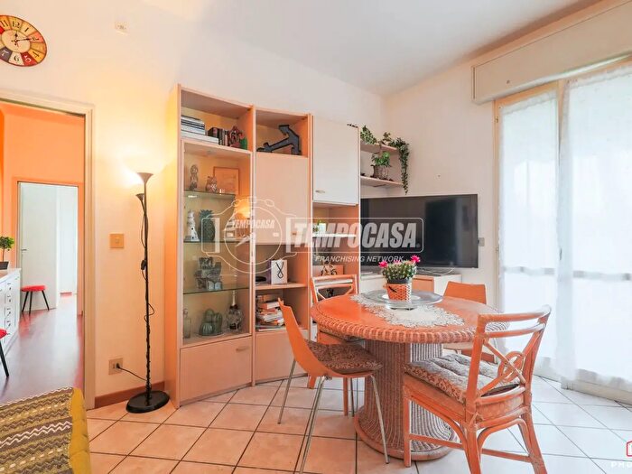 Appartamento trilocale in vendita in Viale Caio Tito Lucrezio Lido Adriano, Ravenna