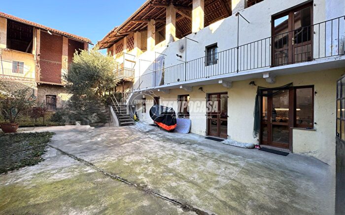 Casa con 5 locali in vendita in Via Torino, Cossano Canavese