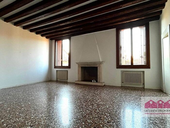 Appartamento con 6 locali in affitto in Contrà San Paolo, Centro Storico, Vicenza