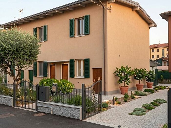 Casa trilocale in vendita in Via Giuseppe Verdi, Centro, Poncarale
