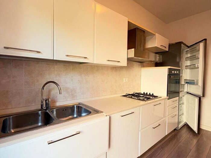 Appartamento trilocale in affitto in Via Alberto Campolongo, Chiesanuova, Padova