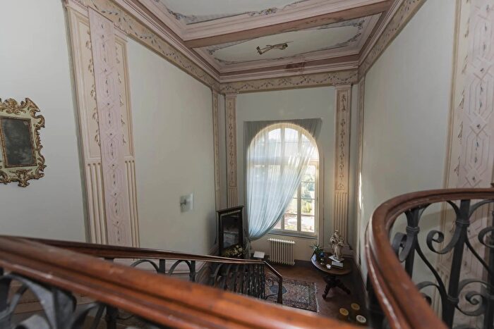 Casa con 20 locali in vendita in Casciana Terme Lari