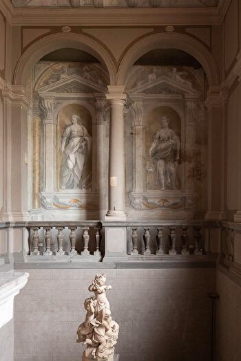 Appartamento con 15 locali in vendita in Pisa