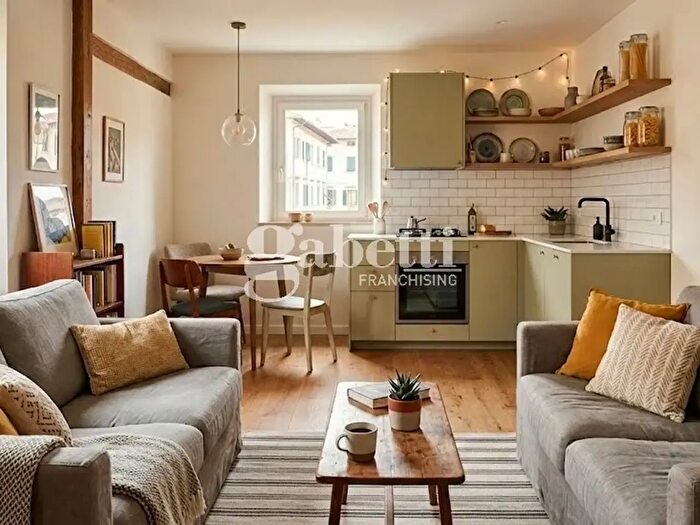 Appartamento trilocale in vendita in Via Lungo lAffrico, Firenze