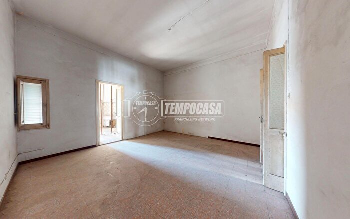 Appartamento trilocale in vendita in Via Ferrovia, San Cesario Di Lecce