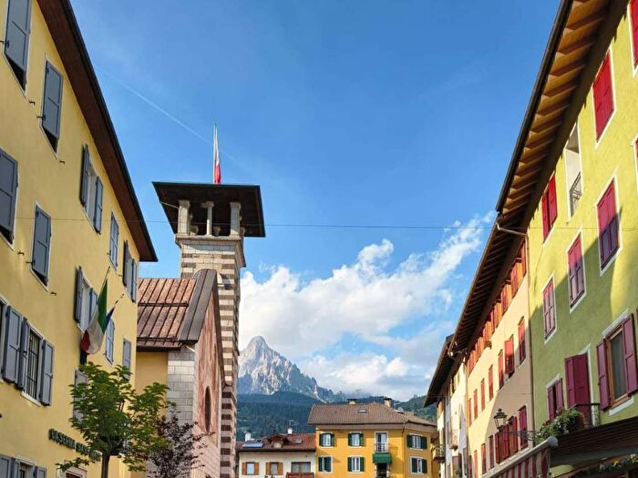 Appartamento quadrilocale in affitto in Via Passo Rolle, San Martino Di Castrozza II, Primiero San Martino di Castrozza