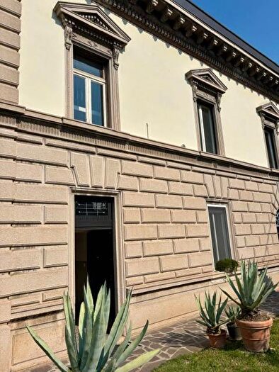 Appartamento trilocale in affitto in Via Carlo Alberto, Colognola, Bergamo