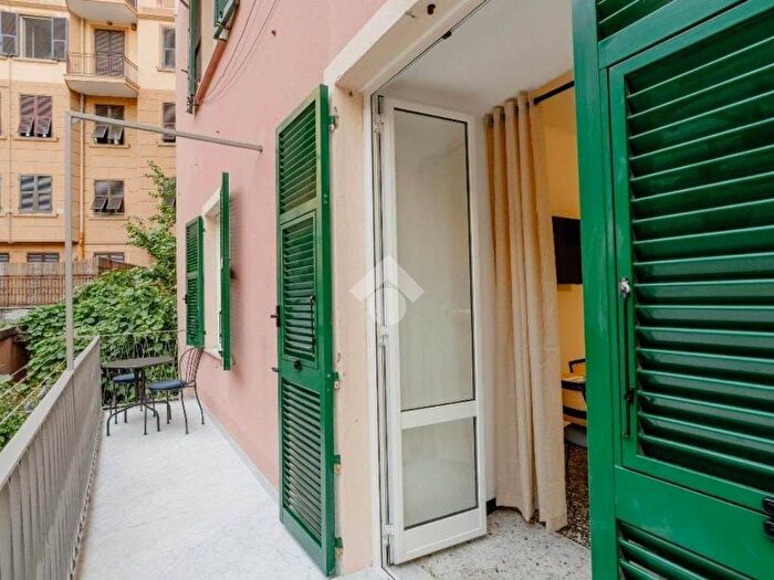 Appartamento quadrilocale in affitto in Via Galeazzo Alessi, Carignano, Genova