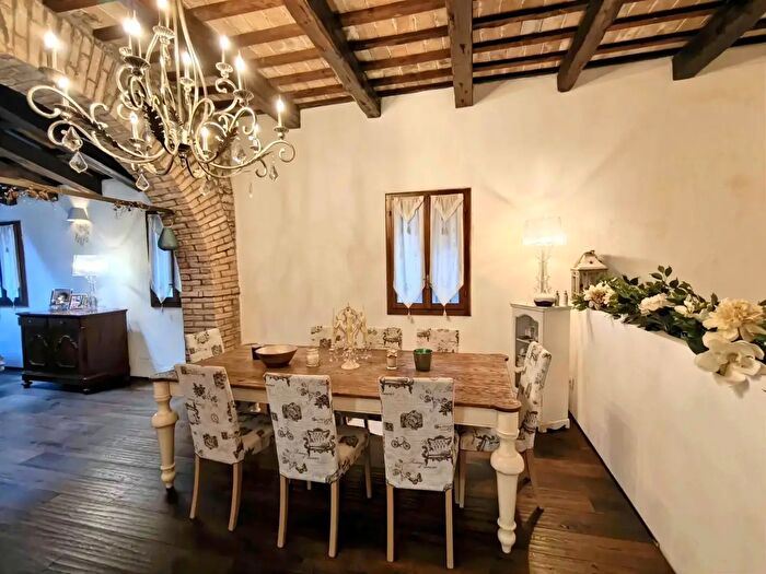 Casa quadrilocale in vendita in Bertinoro