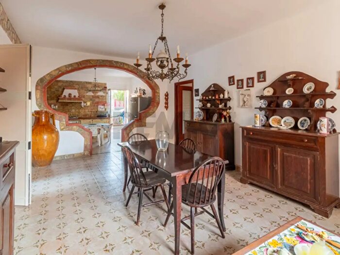 Casa con 6 locali in vendita in Via delle Mimose Snc, Carini