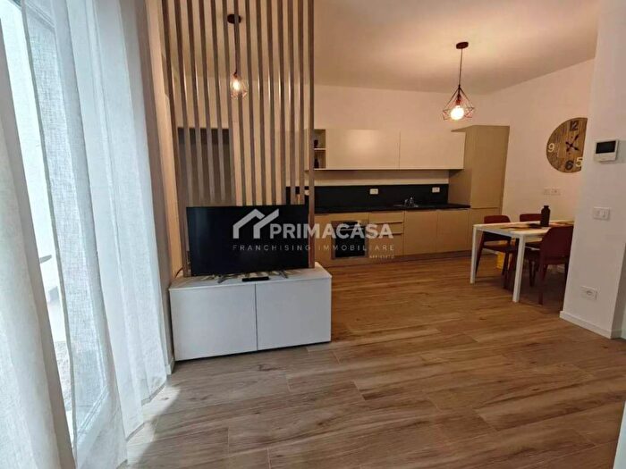 Appartamento bilocale in affitto in Via Cortina dAmpezzo, Corvetto, Milano