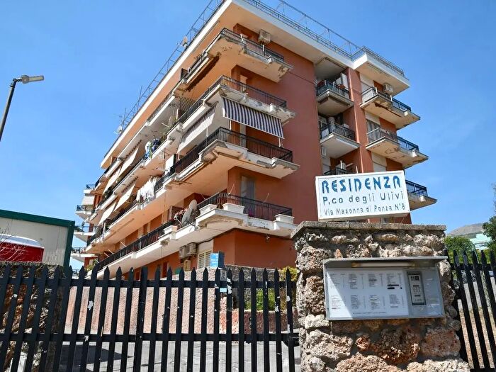 Appartamento con 7 locali in vendita in Formia