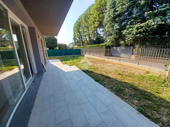 Appartamento quadrilocale in vendita in Via G Pascoli, Treviolo