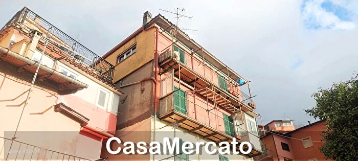 Appartamento trilocale in vendita in Via Monte Cavo, Rocca Di Papa